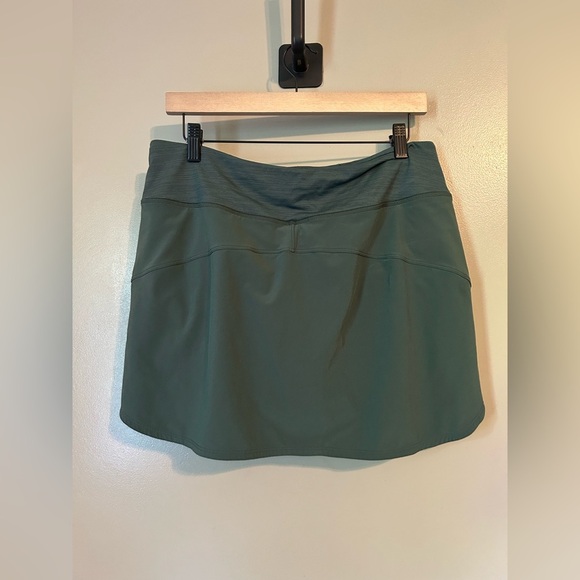 Outdoor Voices the exercise 3 inch skort size XL - Picture 3 of 4